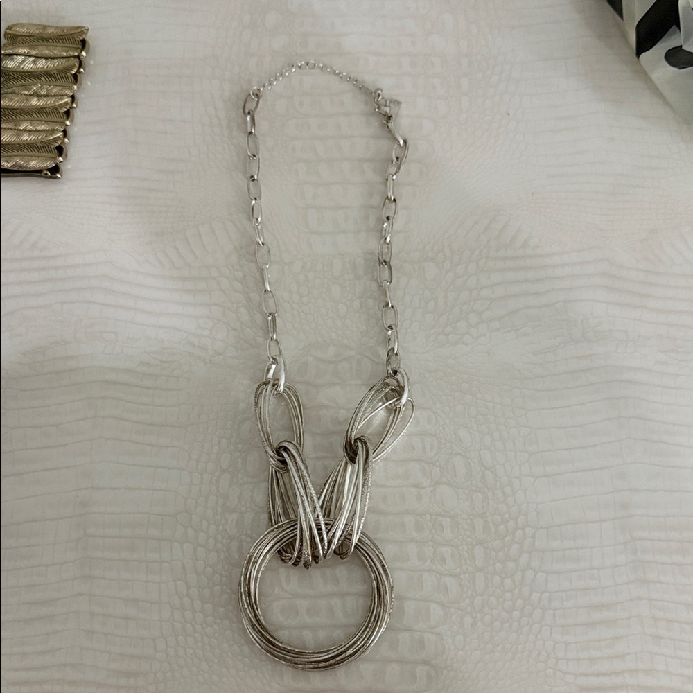Elegant Silver Necklace